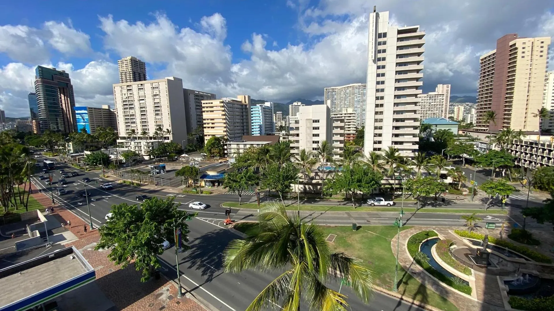 Alluring Luana Waikiki Honolulu Holiday home